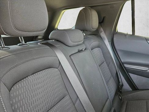 Used 2025 Chevrolet Equinox LT w/ Safety and Technology Package FWD image 16