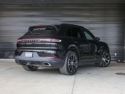 Certified 2026 Porsche Cayenne AWD/4WD image 7
