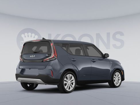 Used 2023 Kia Soul LX FWD image 4
