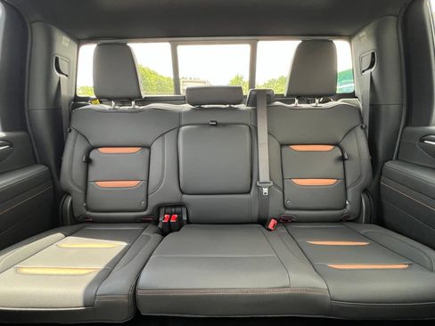 New 2026 GMC Sierra 2500 AT4 w/ AT4 Premium Plus Package AWD/4WD image 11