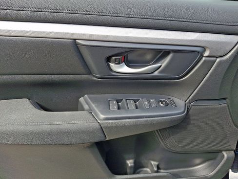 Used 2019 Honda CR-V LX image 12