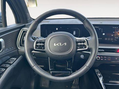 Used 2025 Kia Sorento SX Prestige AWD/4WD image 14