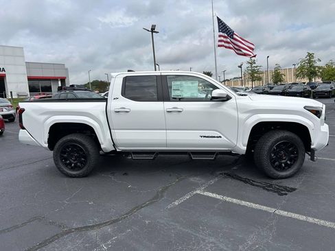New 2026 Toyota Tacoma SR5 RWD image 2
