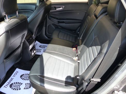 Used 2018 Ford Edge SEL w/ Equipment Group 201A FWD image 26