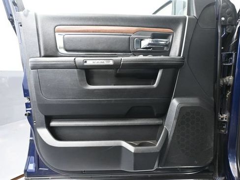 Used 2016 RAM 1500 Laramie w/ Convenience Group AWD/4WD image 17