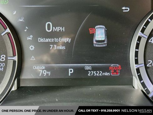 Used 2024 Toyota Highlander XLE FWD image 12