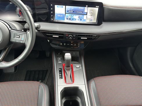 Certified 2025 Nissan Kicks SR FWD image 8