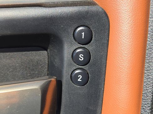 Used 2022 RAM 2500 Limited image 12