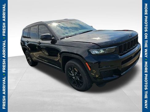 Used 2024 Jeep Grand Cherokee L Altitude AWD/4WD image 1