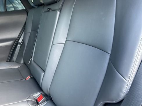 Used 2024 Toyota Venza XLE image 37