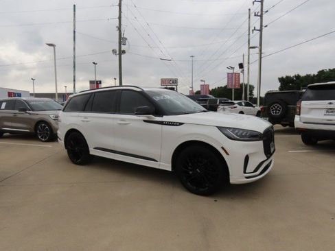 Used 2026 Lincoln Aviator Reserve w/ Jet Appearance Package RWD image 6