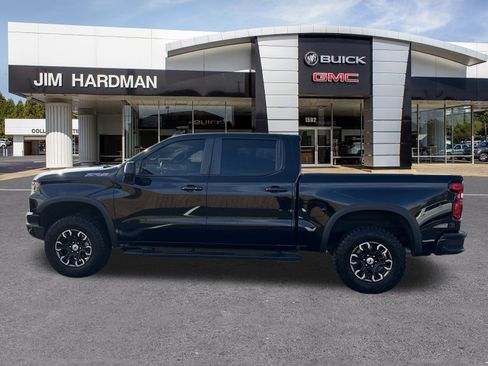 Used 2023 Chevrolet Silverado 1500 ZR2 w/ Technology Package image 4