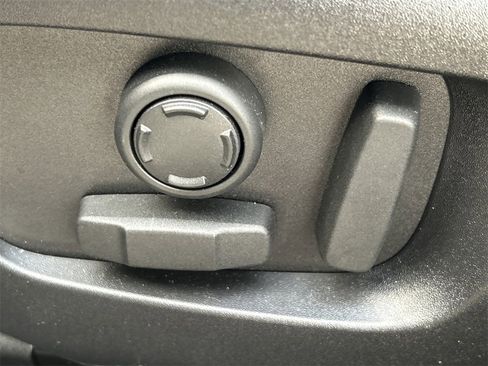 Used 2026 Land Rover Range Rover Velar S image 27