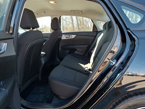 Used 2023 Kia Forte LXS image 10