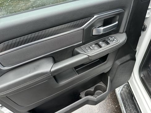 Used 2025 RAM 2500 Big Horn AWD/4WD image 16
