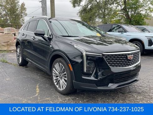 Used 2024 Cadillac XT4 Premium Luxury w/ Technology Package AWD/4WD image 4