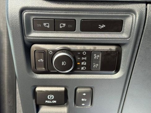 Used 2022 Ford F150 Lariat w/ Max Trailer Tow Package image 30