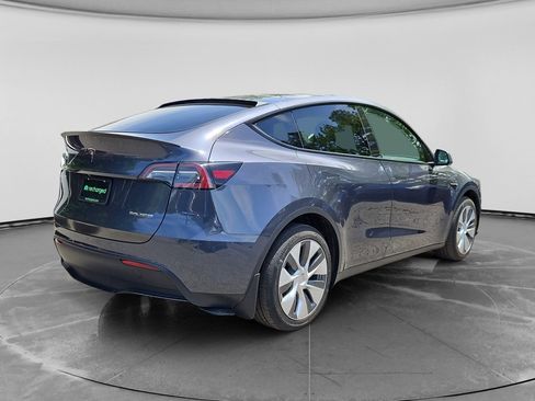 Used 2023 Tesla Model Y Long Range AWD/4WD image 3