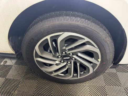 New 2025 Lincoln Navigator L Reserve AWD/4WD image 11