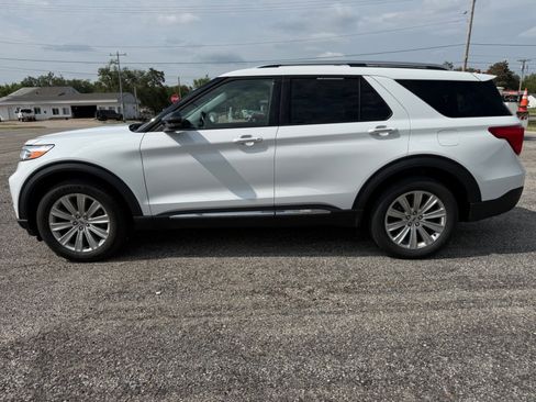Certified 2021 Ford Explorer Limited w/ Hybrid Equipment Group 310A AWD/4WD image 9