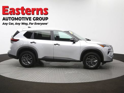Used 2024 Nissan Rogue S FWD image 45