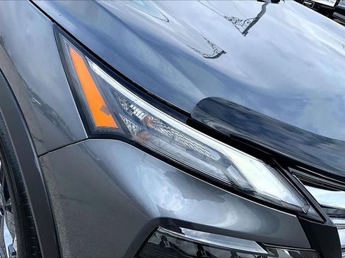 Used 2025 Nissan Rogue SV w/ SV Premium Package image 28