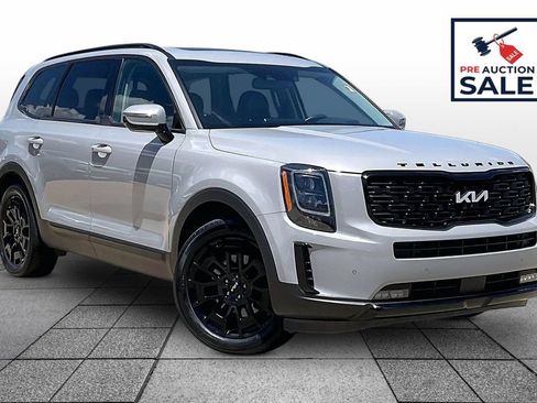 Used 2022 Kia Telluride SX w/ SX Prestige Package AWD/4WD image 2