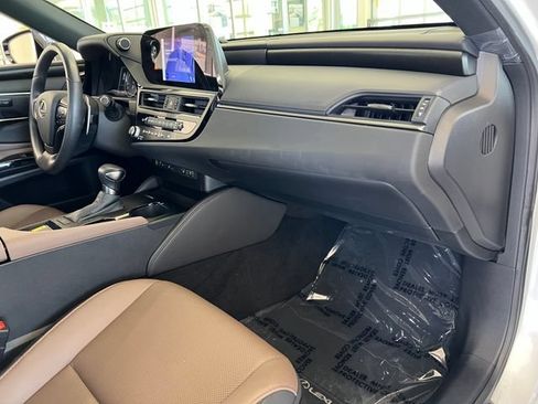 Used 2025 Lexus ES 350 w/ Premium Package FWD image 49
