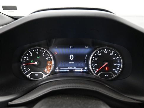 Used 2023 Jeep Renegade Trailhawk image 20