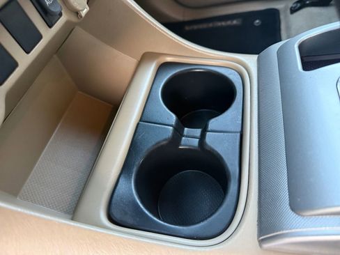 Used 2011 Toyota Tacoma 4x4 Double Cab w/ SR5 Pkg #2 image 9