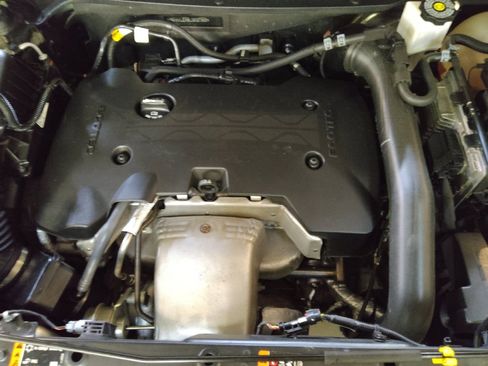 Used 2020 Chevrolet Equinox LT image 30