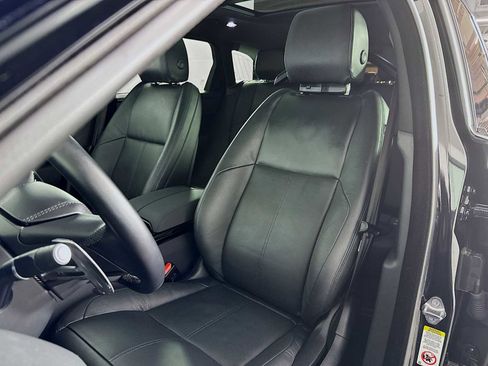 Used 2026 Land Rover Range Rover Velar Dynamic SE image 10