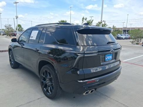 Used 2025 Chevrolet Traverse RS w/ LPO, Floor Liner Package FWD image 4