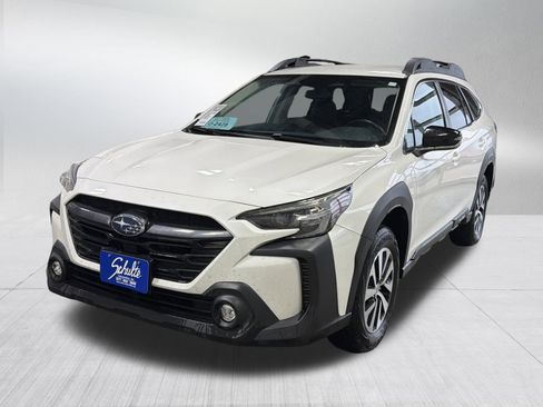 Certified 2023 Subaru Outback Premium image 3