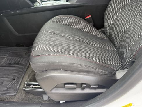 Used 2017 Chevrolet Equinox LT w/ Convenience Package FWD image 26