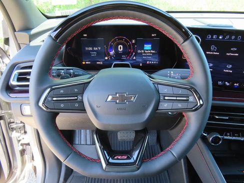 New 2026 Chevrolet Traverse RS w/ LPO, Floor Liner Package AWD/4WD image 4