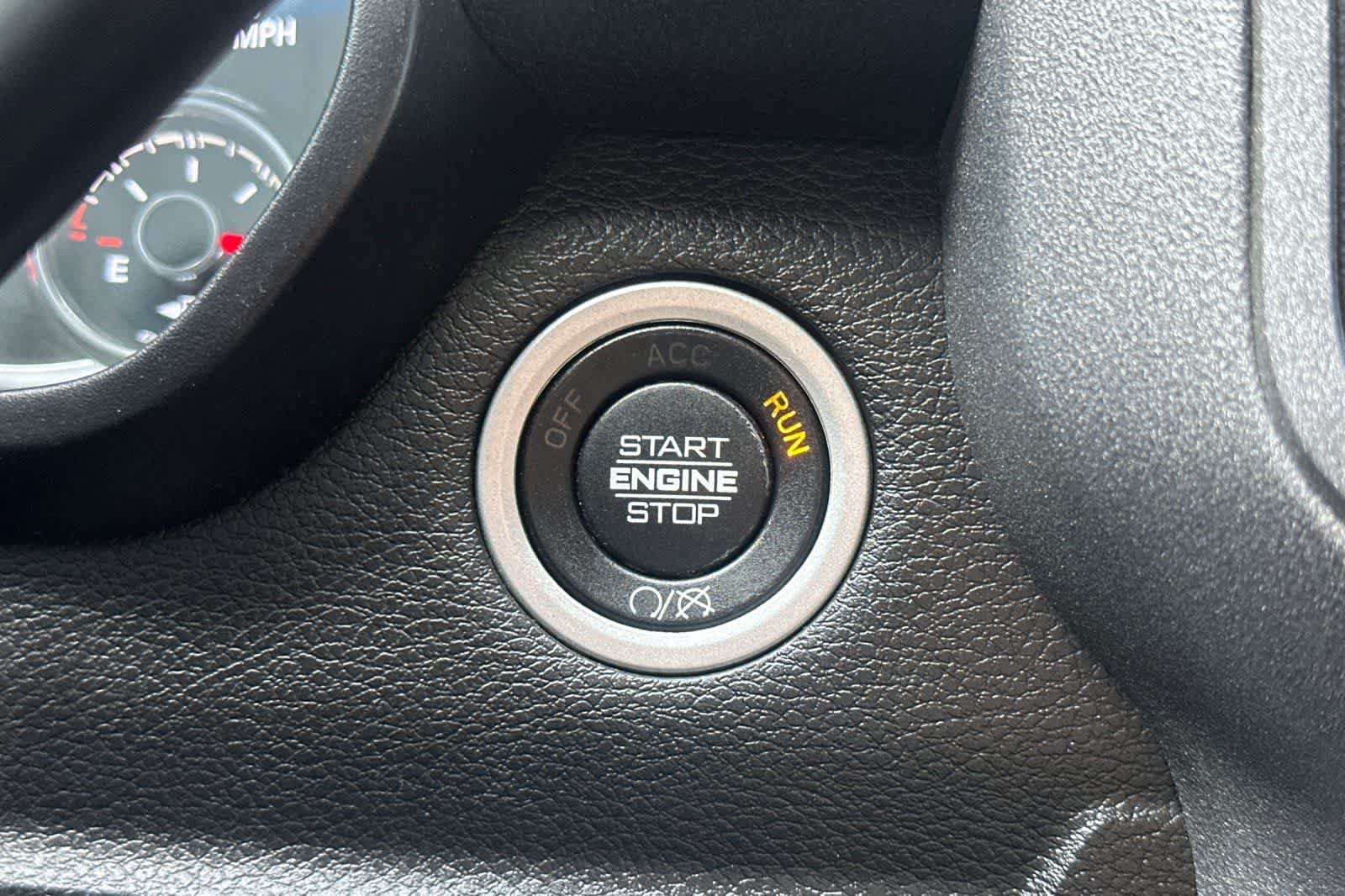 Used 2024 RAM 2500 Tradesman w/ Chrome Appearance Group AWD/4WD image 23