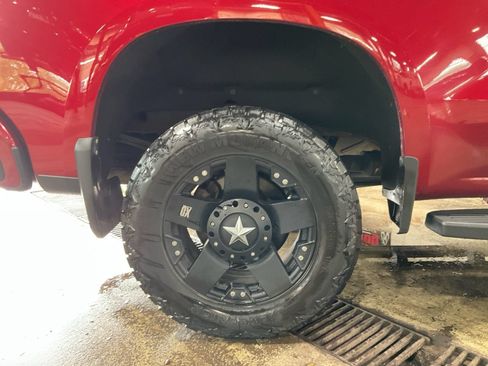 Used 2019 Chevrolet Silverado 1500 RST AWD/4WD image 17