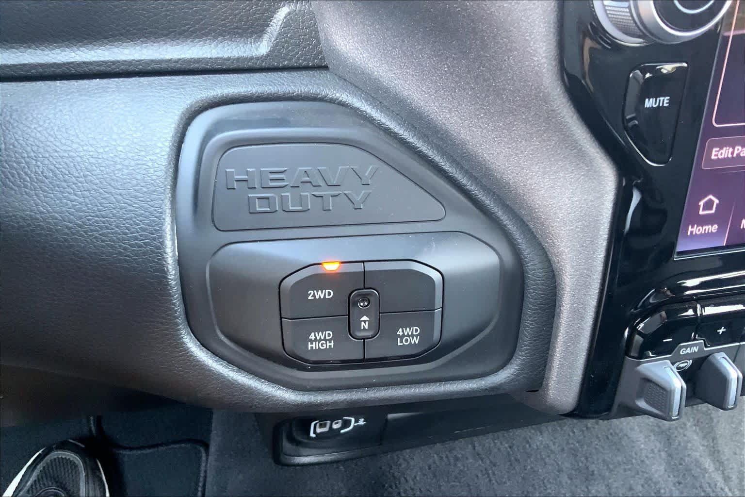 Used 2026 RAM 3500 Tradesman AWD/4WD image 32