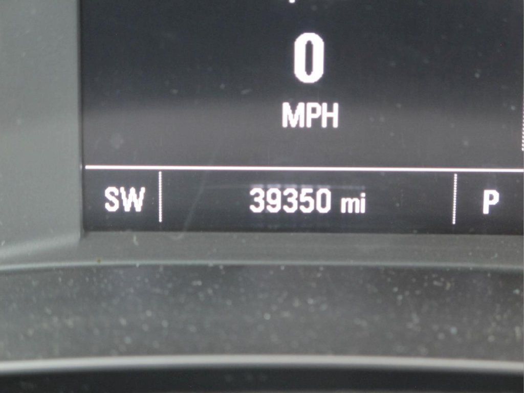 Used 2025 Chevrolet Malibu LT FWD image 13