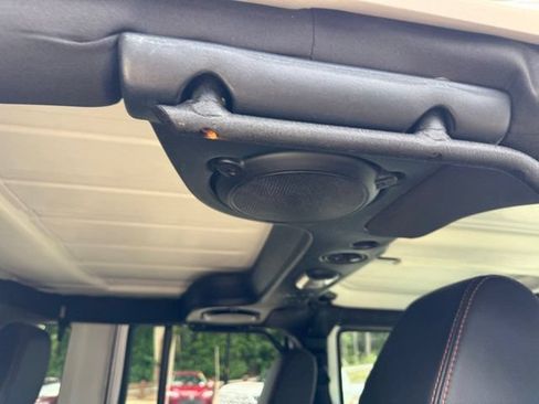 Used 2012 Jeep Wrangler Unlimited Sahara AWD/4WD image 82