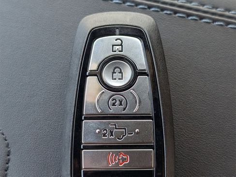 New 2026 Ford F250 Platinum image 32