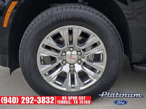 Used 2025 GMC Yukon Denali AWD/4WD image 13
