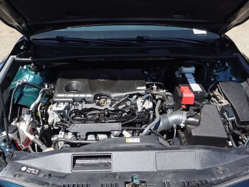 Used 2021 Toyota Camry LE FWD image 11