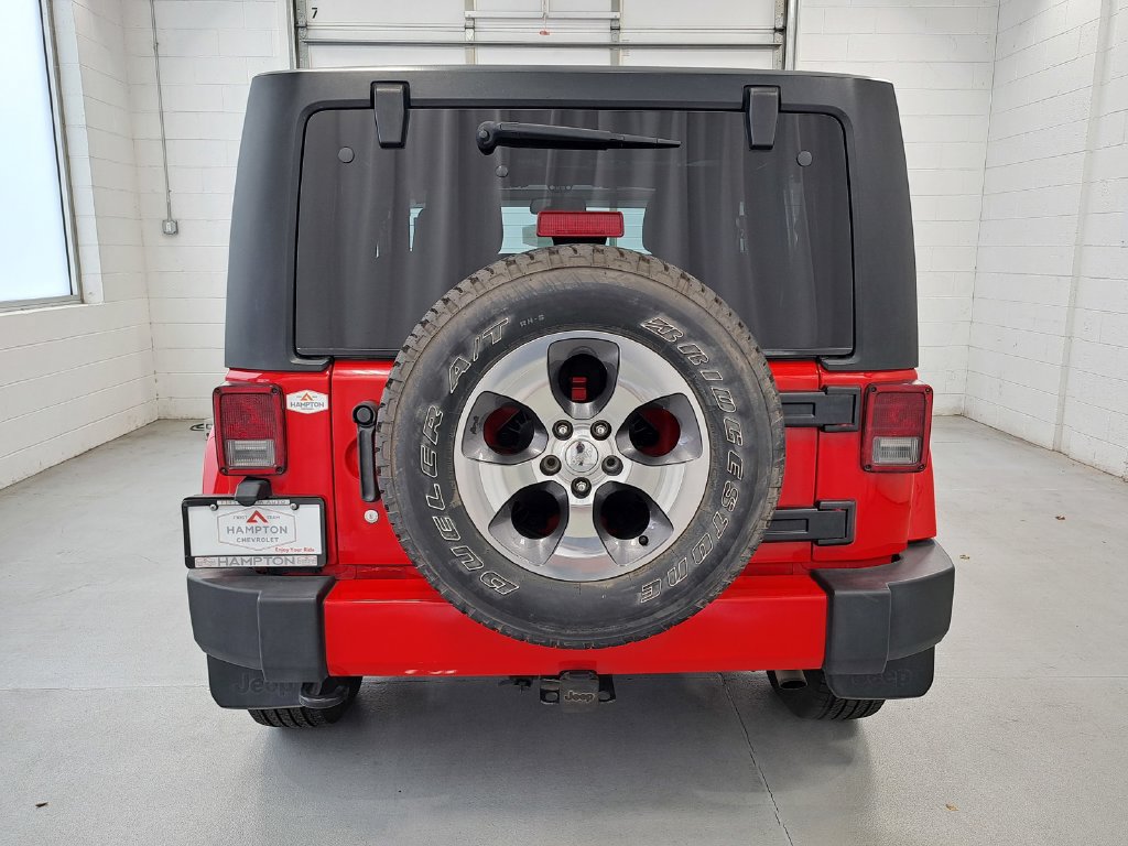 Used 2016 Jeep Wrangler Sahara w/ Connectivity Group AWD/4WD image 6