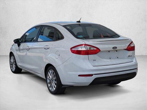 Used 2014 Ford Fiesta SE w/ Equipment Group 201A FWD image 7