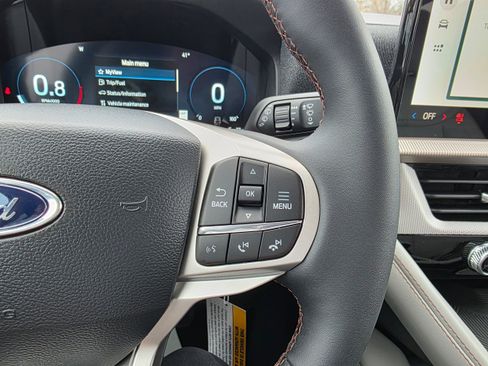 New 2026 Ford Explorer Active w/ Active Comfort Package image 17