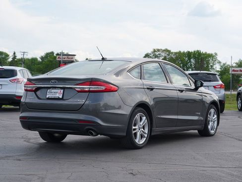 Used 2018 Ford Fusion S FWD image 3
