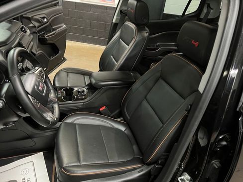 Used 2023 GMC Acadia AT4 w/ Technology Package image 32