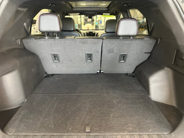Used 2023 Chevrolet Equinox RS w/ RS Leather Package FWD image 16